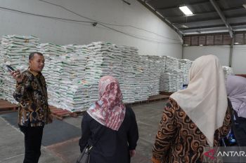 Bulog Riau miliki stok beras setara 4 bulan