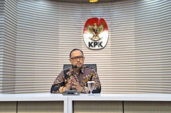 KPK sita tas, jam, dan uang saat geledah rumah politikus Ahmad Ali