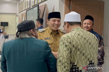Pj Bupati Bogor buat Perbup Ponpes demi tingkatkan usia lama sekolah