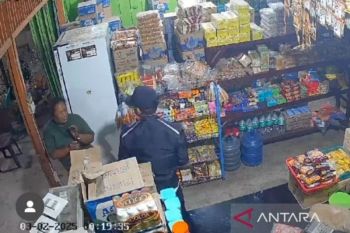 Perampok bersenpi gasak uang Rp50 juta di Rokan Hilir Riau