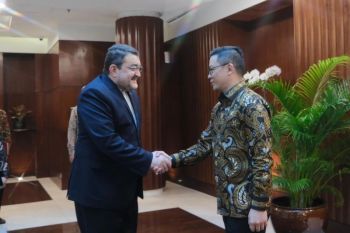 RI, Iran bahas penguatan kerja sama bilateral di bidang strategis