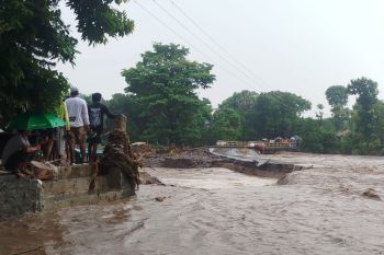 Banjir bandang susulan di Bima, warga berhamburan mencari tempat ngungsi