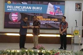 Ketua Senat Unej luncurkan buku "Jalan Terjal Etika Politik"