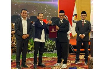 KPU tetapkan Fairid-Zaini pemenang Pilkada Palangka Raya