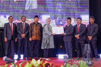 KPU Kendari tetapkan Siska-Sudirman sebagai  kepala daerah terpilih
