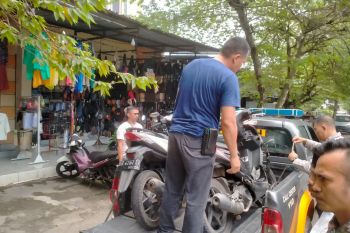 Naas!! Pencuri ayam di Lombok Timur babak belur dihakimi warga