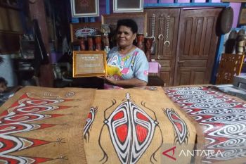 Artikel-Lukisan Khombouw, jejak budaya tetap lestari di Sentani