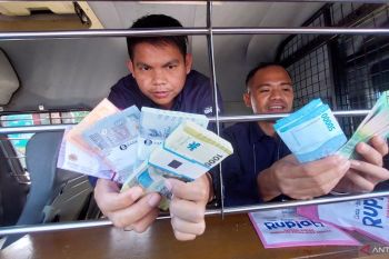 Rupiah menguat jadi Rp16.359 per dolar AS  pada Rabu ini