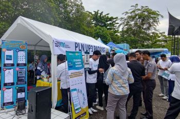 Pelanggan Penuhi Stan PLN di Senam Badunsanak