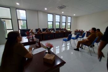 Legislator pertanyakan fasilitas keagamaan di Sekretariat DPRD Manado