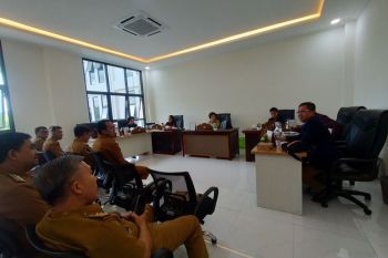 Komisi I DPRD Manado evaluasi kinerja camat