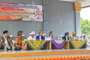 Hadiri perayaan Saraswati di Ketapang, Radityo Egi Pratama bakal kembangkan Desa Pariwisata