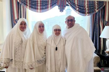 Megawati dan Puan ambil miqat di Masjid Tan'im