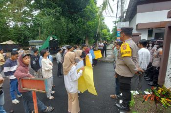 PMII desak Kejari Lombok Timur usut kasus pengadaan chembook