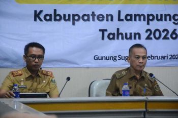 Asisten Bidang Ekubang Pemkab Lamteng buka acara forum konsultasi