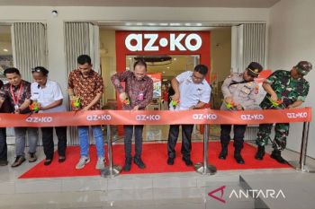 Pj Wali Kota Jayapura minta pengusaha mempekerjakan warga lokal