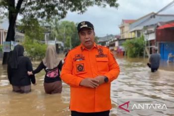 Bupati Maros imbau warga tidak bepergian sementara waktu