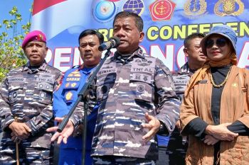 TNI AL rampungkan pembongkaran pagar laut 30 km di Tangerang