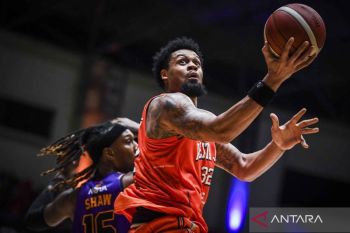 Pelatih Pelita Jaya sebut anak asuhnya tak boleh kehilangan jati diri