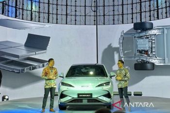 BYD luncurkan Sealion 7 di IIMS 2025