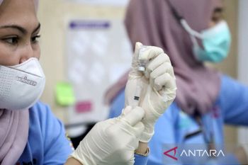 Vaksinasi pneumonia turunkan risiko kena radang paru