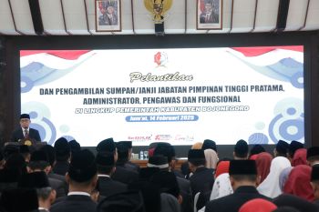 Pj Bupati Bojonegoro minta pejabat baru berinovasi membangun daerah