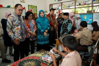 Wali Kota Makassar evaluasi program MBG saat melakukan peninjauan