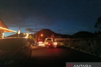 Lima gunung api di Sulawesi Utara berstatus waspada