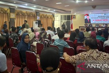 Anggota Komisi IX DPR RI bersama BGN luncurkan MBG di Kolaka