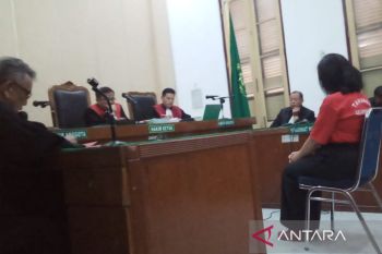 Selebgram Ratu Entok penista agama dituntut 4,5 tahun penjara