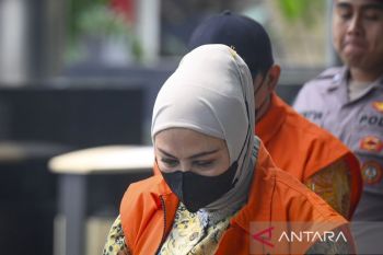 KPK pindahkan penahanan empat tersangka Dinas PUPR ke Polda Kalsel