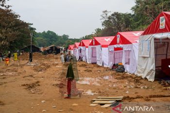 Dinsos Kendari catat 152 korban terdampak kebakaran mengungsi di tenda darurat