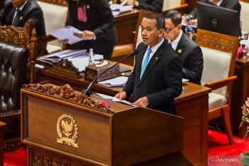Menteri Bahlil sebut kehadiran IMF pascareformasi bikin "penyakit" ekonomi Indonesia
