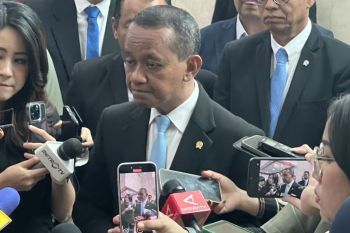 Lahan tambang yang tumpang tindih dikembalikan ke negara