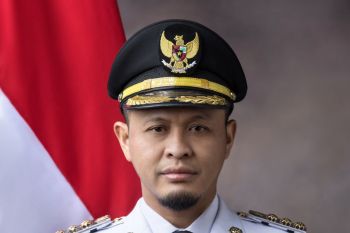 Selain ucap selamat, Ketua DPRD Pekanbaru tagih janji Wali Kota terpilih tambal jalan berlubang