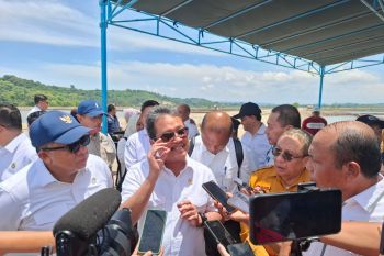 Menteri Kelautan dan Perikanan tinjau lokasi PSN Udang di Sumbawa