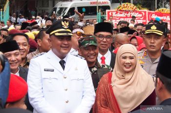 Terapkan efisiensi, Bupati Bogor menumpang sertijab di rapat paripurna