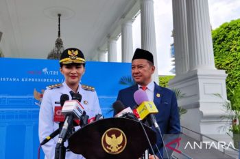 Sherly Tjoanda terharu bisa ikuti pelantikan kepala daerah serentak