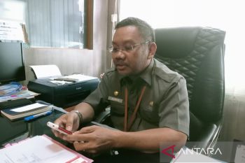 600 siswa SD di Kapuas terima bantuan kelengkapan sekolah