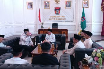 Wawako Padang perintahkan Satpol PP tekan aksi tawuran saat Ramadhan