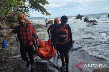 Dua pelajar asal Boyolali meninggal terseret ombak Pantai Klayar Pacitan