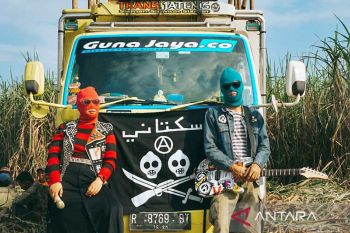 Profil Twister Angel dan Electroguy personel band punk Sukatani