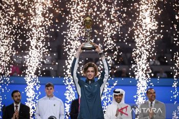 Rublev kalahkan Draper di Doha untuk raih gelar ke-17