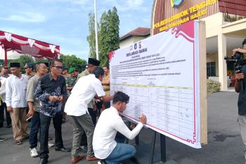 Wabup ingatkan panitia Pilkades Serentak di Lombok Tengah tetap netral