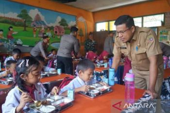 Pemkab Sidrap luncurkan program MBG di sejumlah sekolah