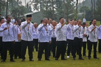 Kegiatan kepala daerah peserta retret di Akmil