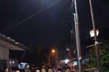 Palembang mulai benahi lampu jalan  penuhi janji kampanye