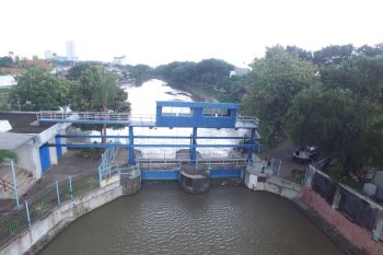 Pintu Air Wonokromo dilengkapi sistem IoT berbasis sensor canggih