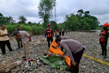 Tim SAR Jember temukan anak hanyut di selokan dalam kondisi meninggal
