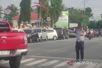 Dishub Amankan Lalu Lintas di Depan Balaikota Solok Saat Apel Gabungan